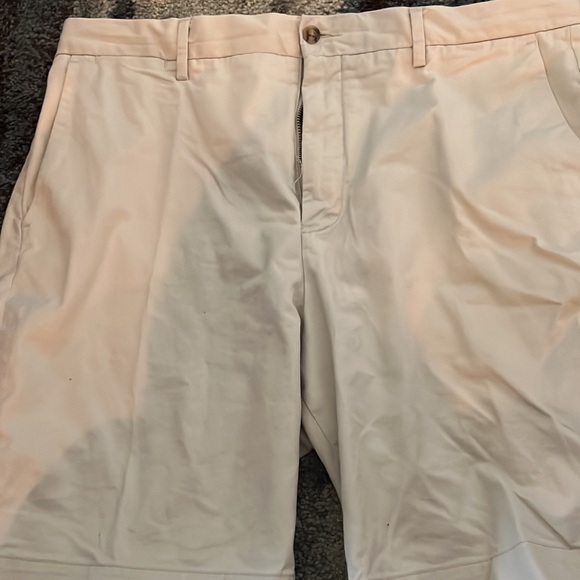Khaki shorts! - Picture 1 of 1